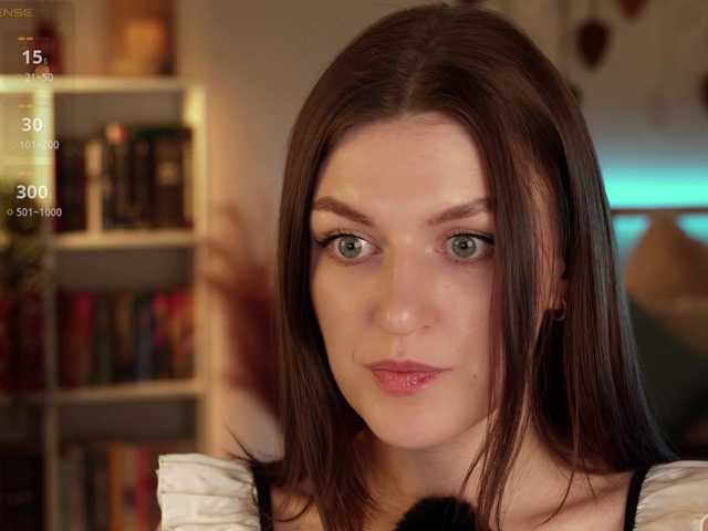 Lianna's BongaCams show and profile