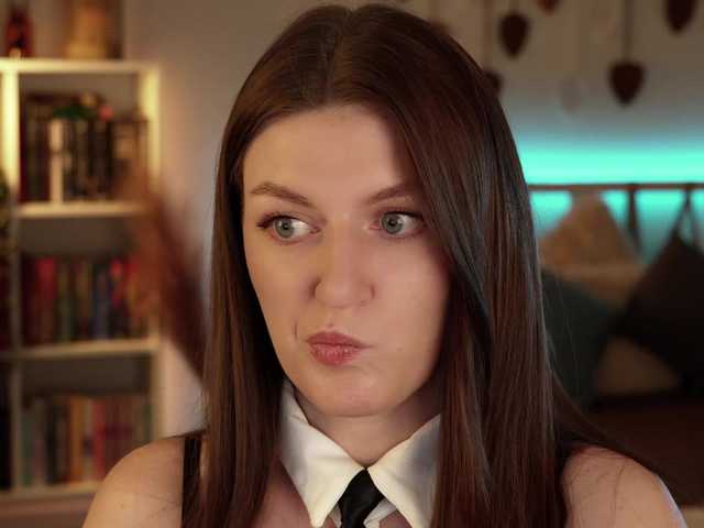 Lianna's BongaCams show and profile