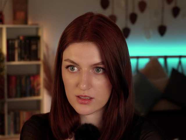 Lianna's BongaCams show and profile