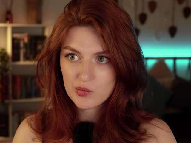 Lianna's BongaCams show and profile