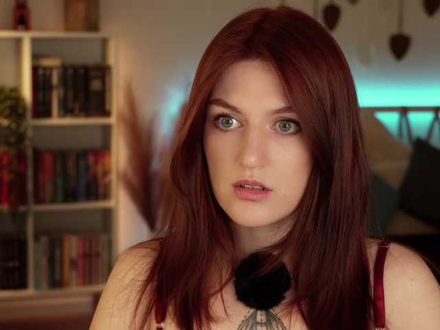 Lianna's BongaCams show and profile