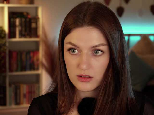 Lianna's BongaCams show and profile