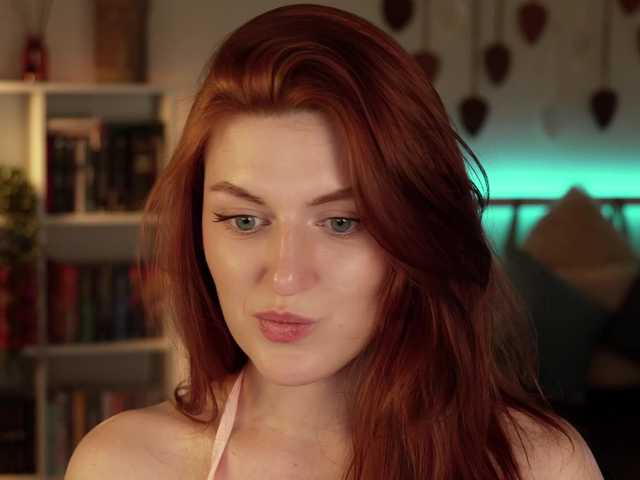 Lianna's BongaCams show and profile