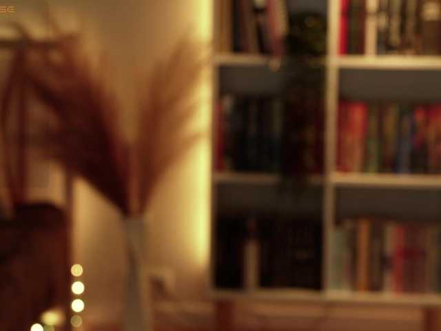 Lianna's BongaCams show and profile