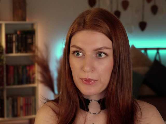 Lianna's BongaCams show and profile