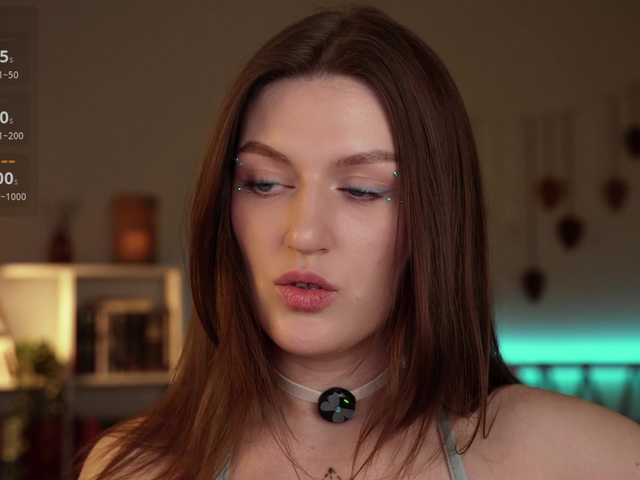 Lianna's BongaCams show and profile