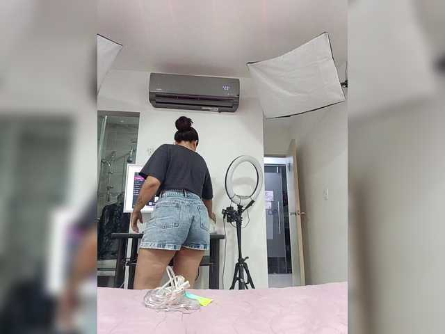 HanaParker's BongaCams show and profile