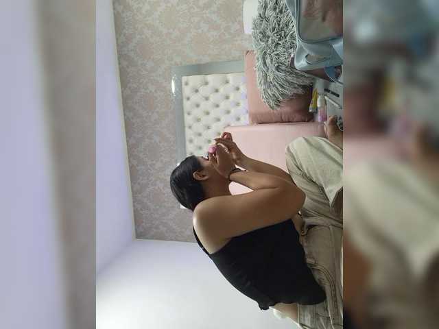 HanaParker's BongaCams show and profile