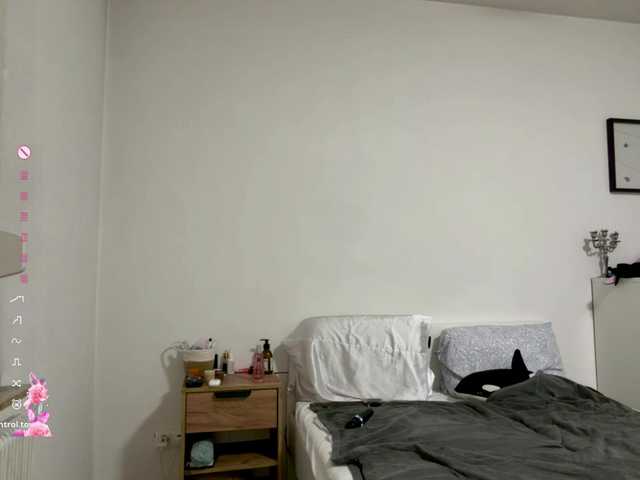 MerleRusson's BongaCams show and profile