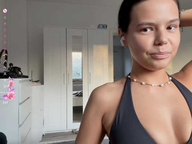 MerleRusson's BongaCams show and profile