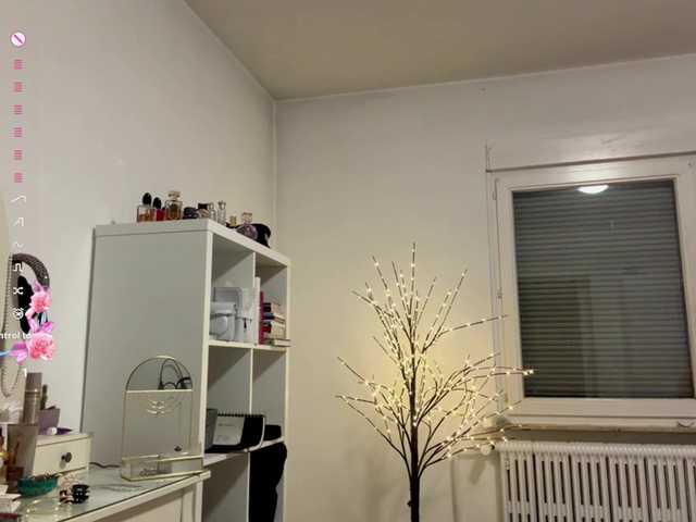 MerleRusson's BongaCams show and profile