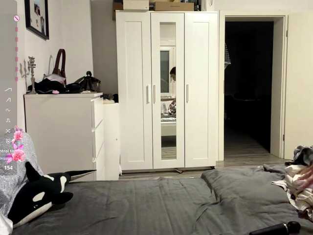 MerleRusson's BongaCams show and profile