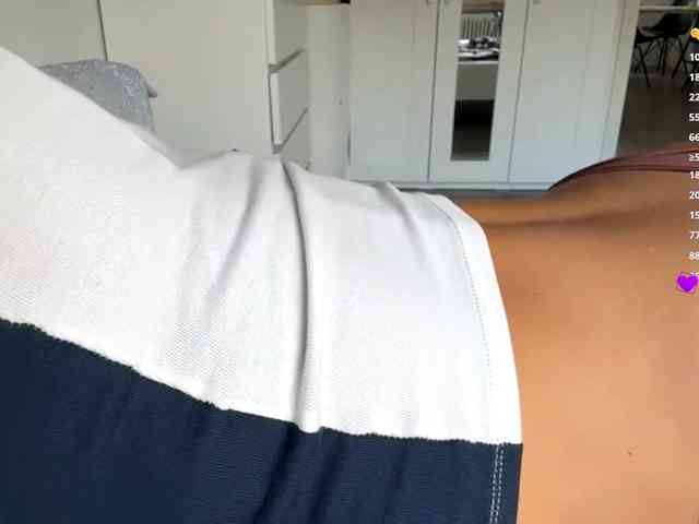 MerleRusson Live Webcam on BongaCams