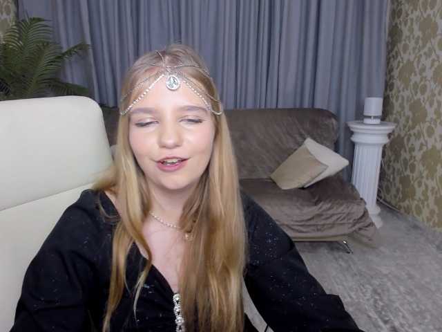 LunaCosplay webcam