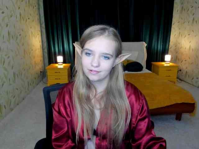 LunaCosplay webcam