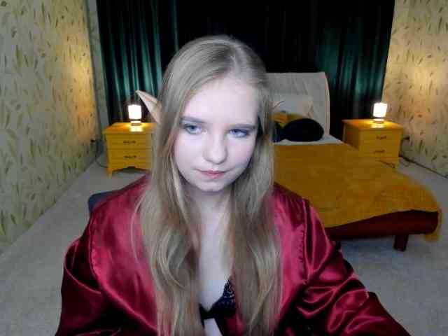 LunaCosplay webcam