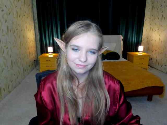LunaCosplay webcam