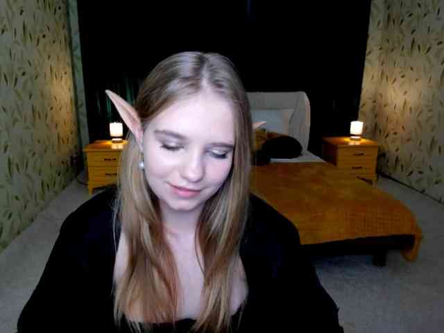 LunaCosplay webcam