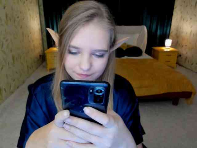 LunaCosplay webcam