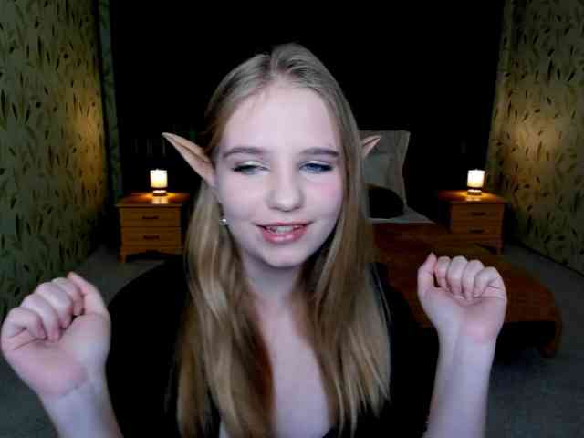LunaCosplay webcam