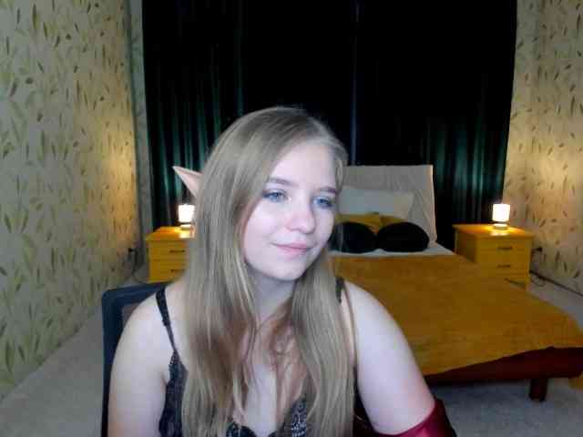 LunaCosplay webcam