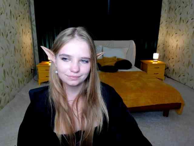 LunaCosplay webcam