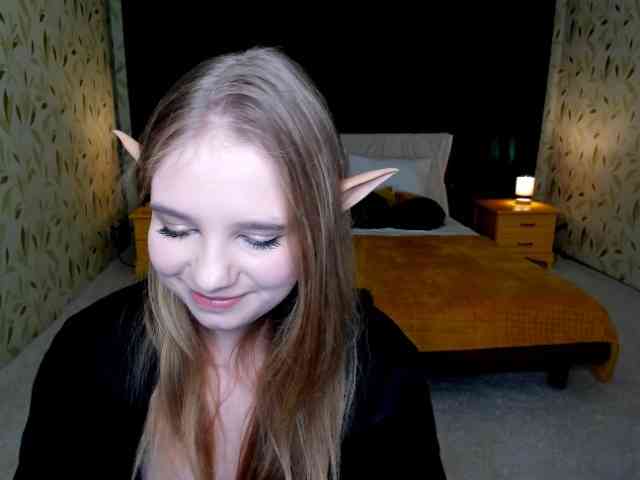 LunaCosplay webcam