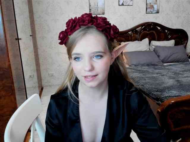 LunaCosplay webcam