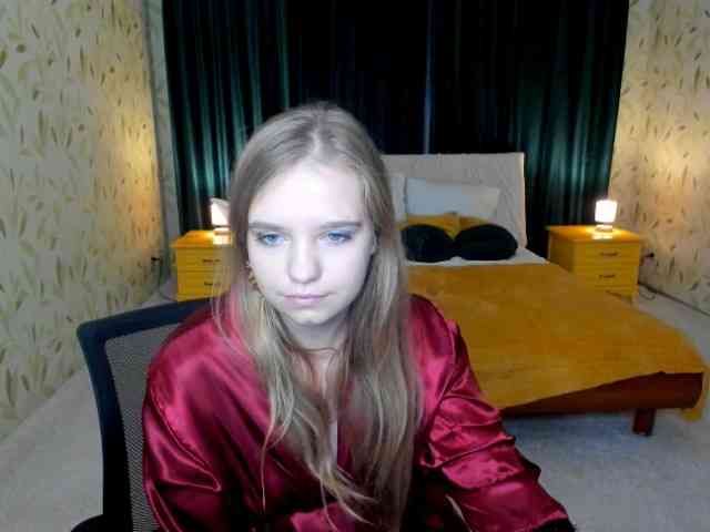 LunaCosplay webcam