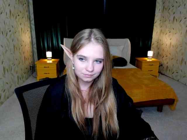 LunaCosplay webcam