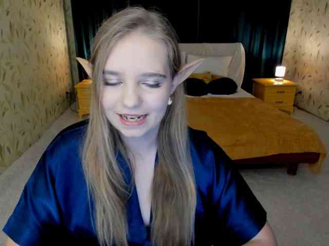 LunaCosplay webcam