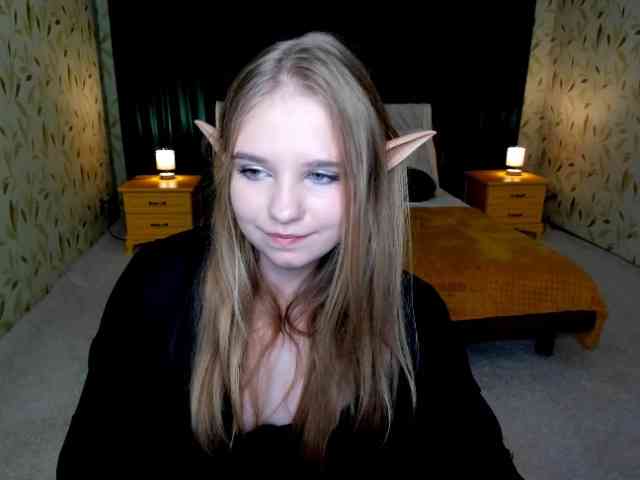 LunaCosplay webcam