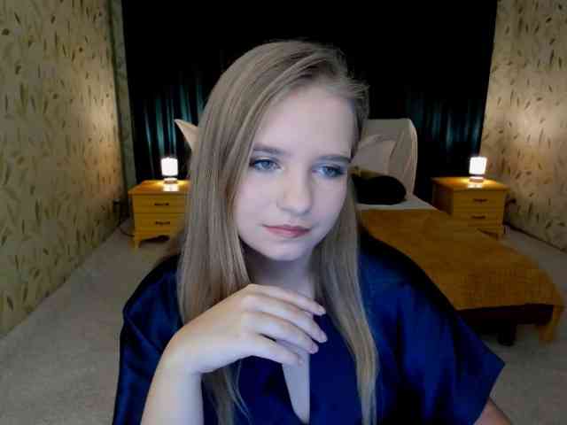 LunaCosplay webcam
