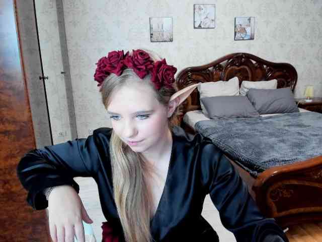 LunaCosplay webcam