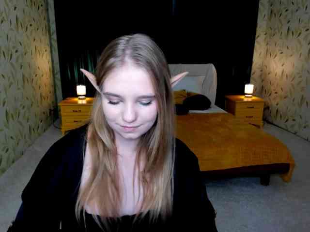 LunaCosplay webcam