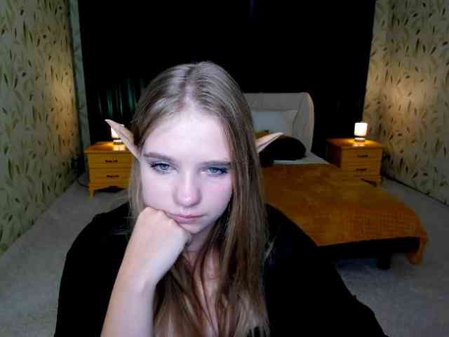 LunaCosplay webcam