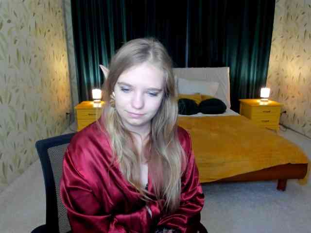 LunaCosplay webcam