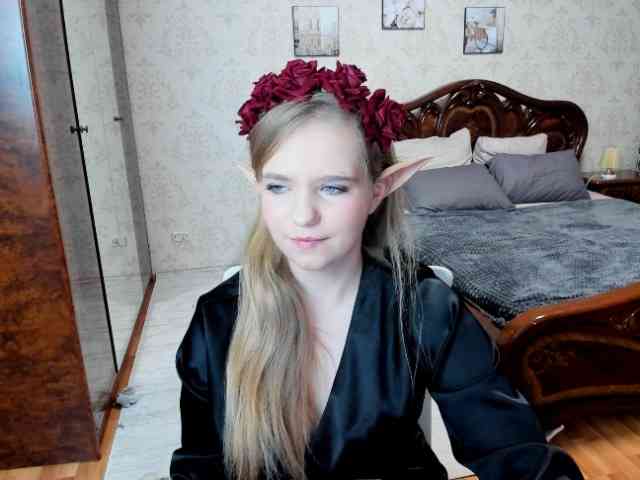 LunaCosplay webcam