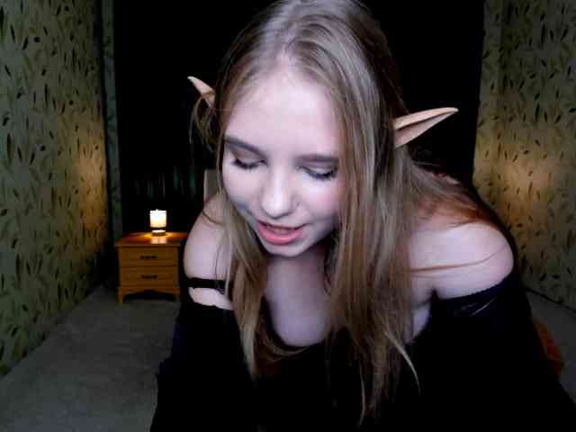 LunaCosplay webcam