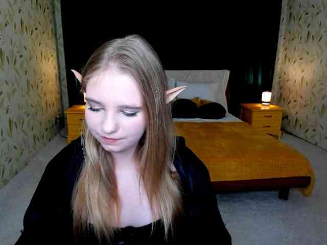 LunaCosplay webcam