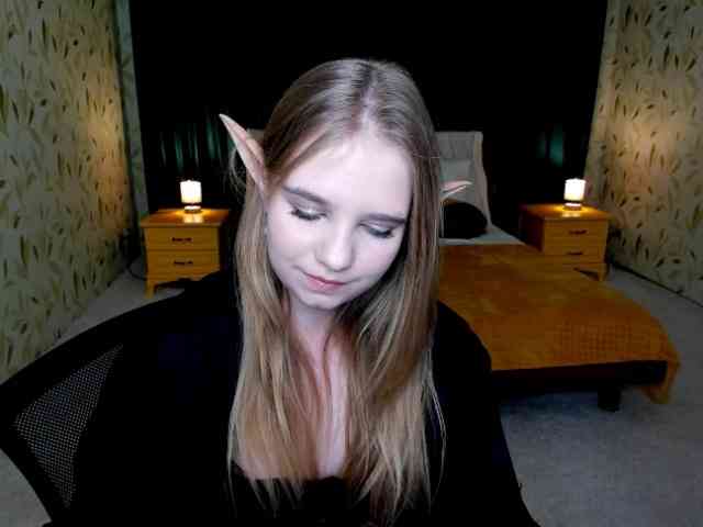 LunaCosplay webcam