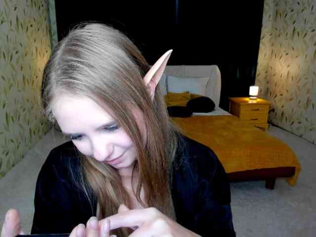 LunaCosplay webcam