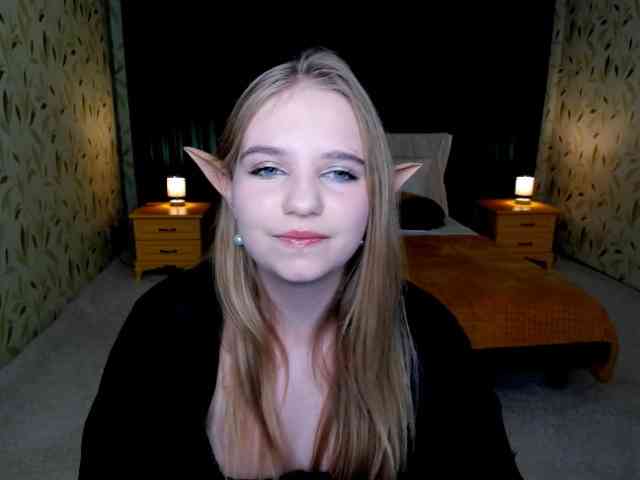 LunaCosplay webcam