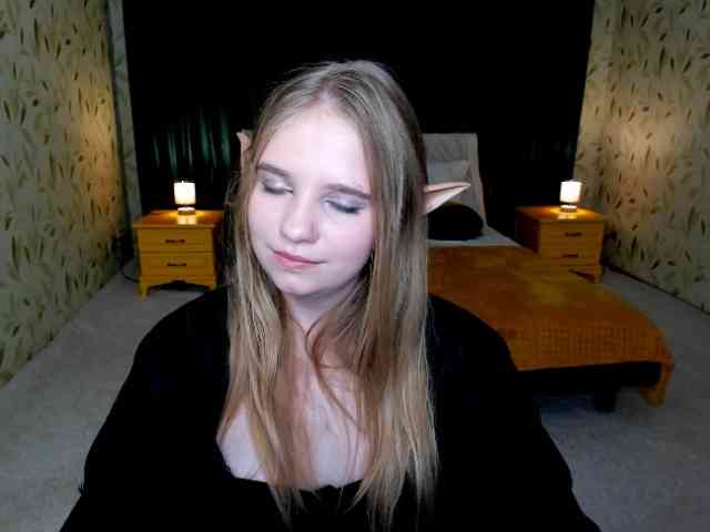 LunaCosplay webcam