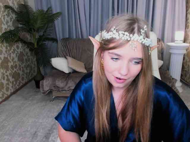 LunaCosplay webcam