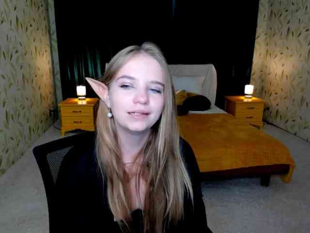 LunaCosplay webcam