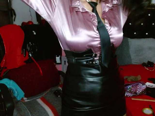 Ameliemartinez's BongaCams show and profile