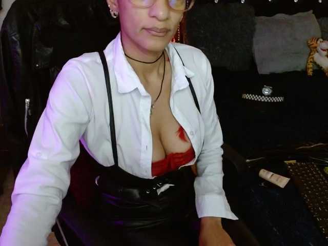 Ameliemartinez — your sexy mom lady is here ! #mistres#joi#cei#strapon#bondage#cuckol