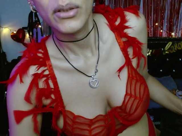 Ameliemartinez from BongaCams