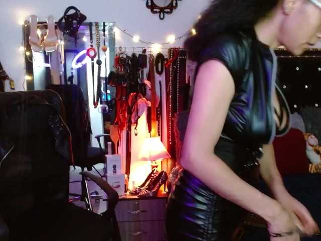 Ameliemartinez's BongaCams show and profile